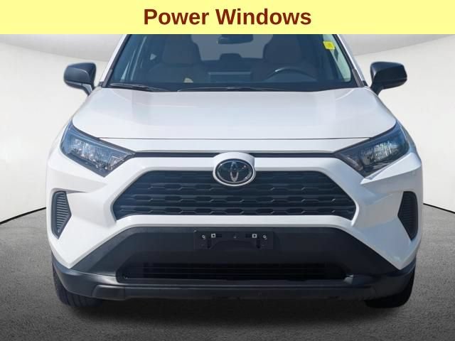 Used 2021 Toyota RAV4 LE AWD/4WD image 11