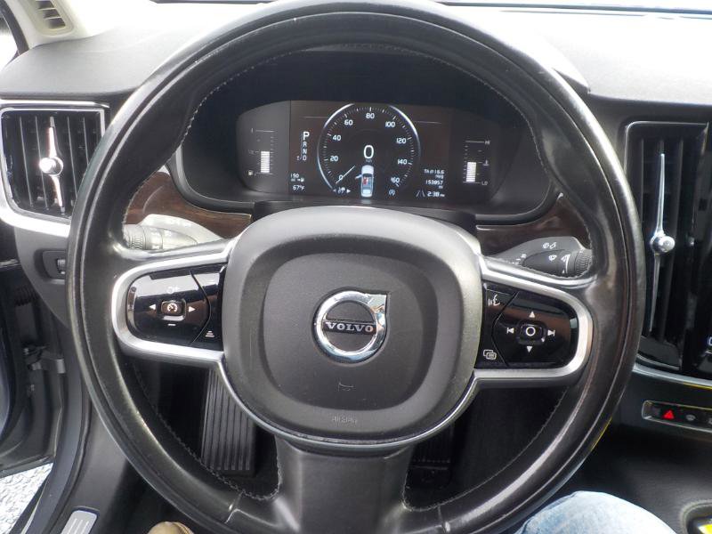 Used 2018 Volvo S90 T5 Momentum image 10