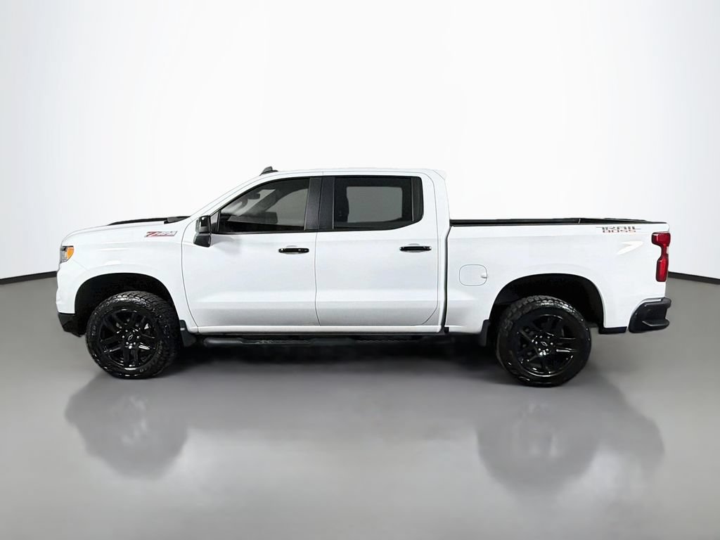 Used 2024 Chevrolet Silverado 1500 LT Trail Boss w/ Convenience Package II AWD/4WD image 4