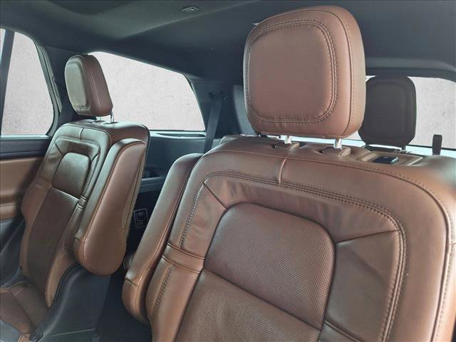 Used 2022 Lincoln Aviator Reserve w/ Equipment Group 201A RWD image 14