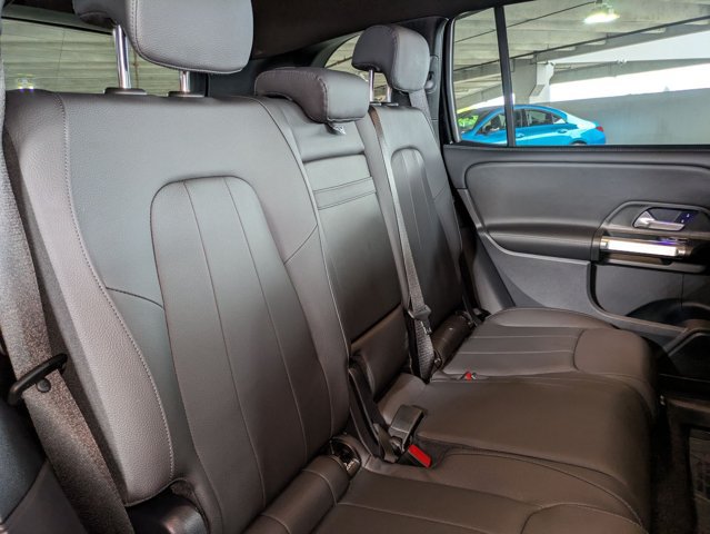 Used 2025 Mercedes-Benz GLB 250 image 21