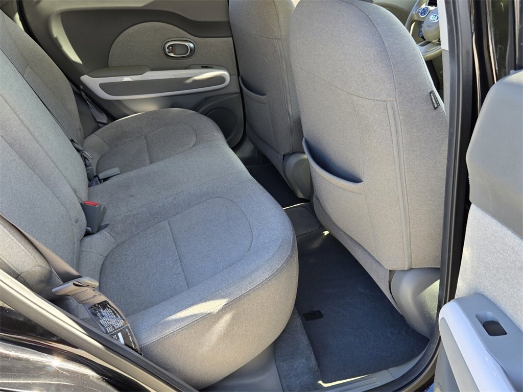 Used 2018 Kia Soul EV image 16