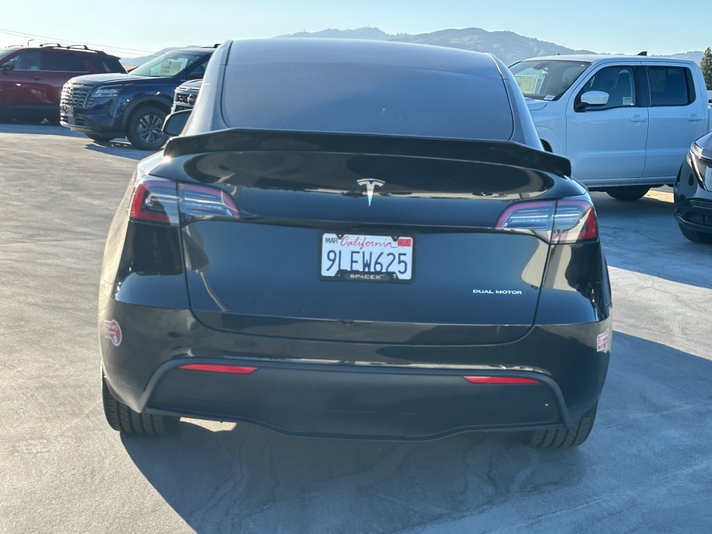 Used 2024 Tesla Model Y Long Range AWD/4WD image 6
