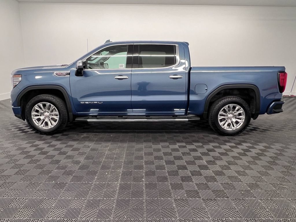 Used 2025 GMC Sierra 1500 Denali w/ Technology Package AWD/4WD image 2