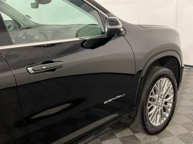 Used 2025 GMC Acadia Denali w/ Super Cruise Package FWD image 9