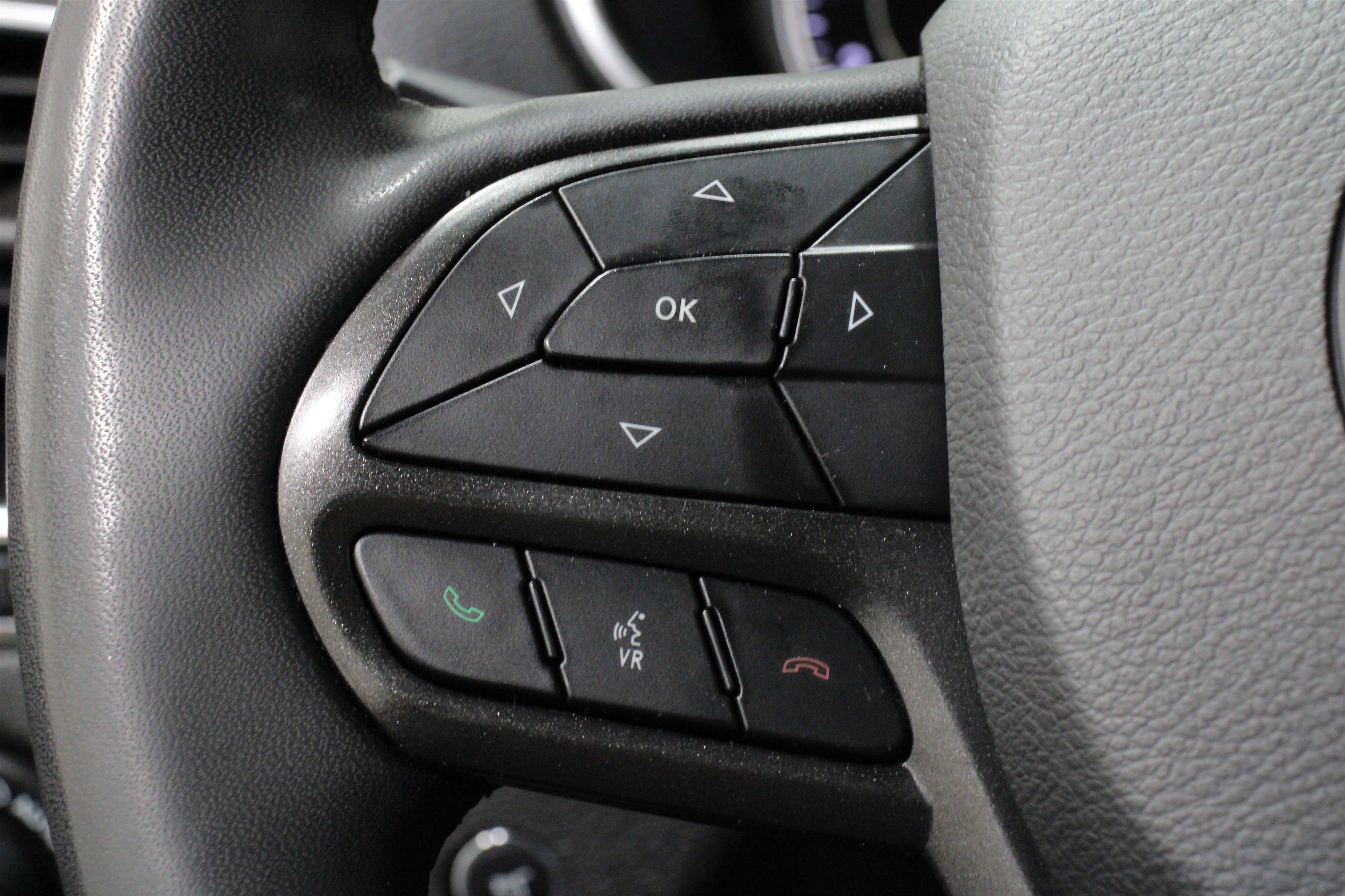 Used 2021 Jeep Cherokee Trailhawk w/ Premium Leather Package image 9