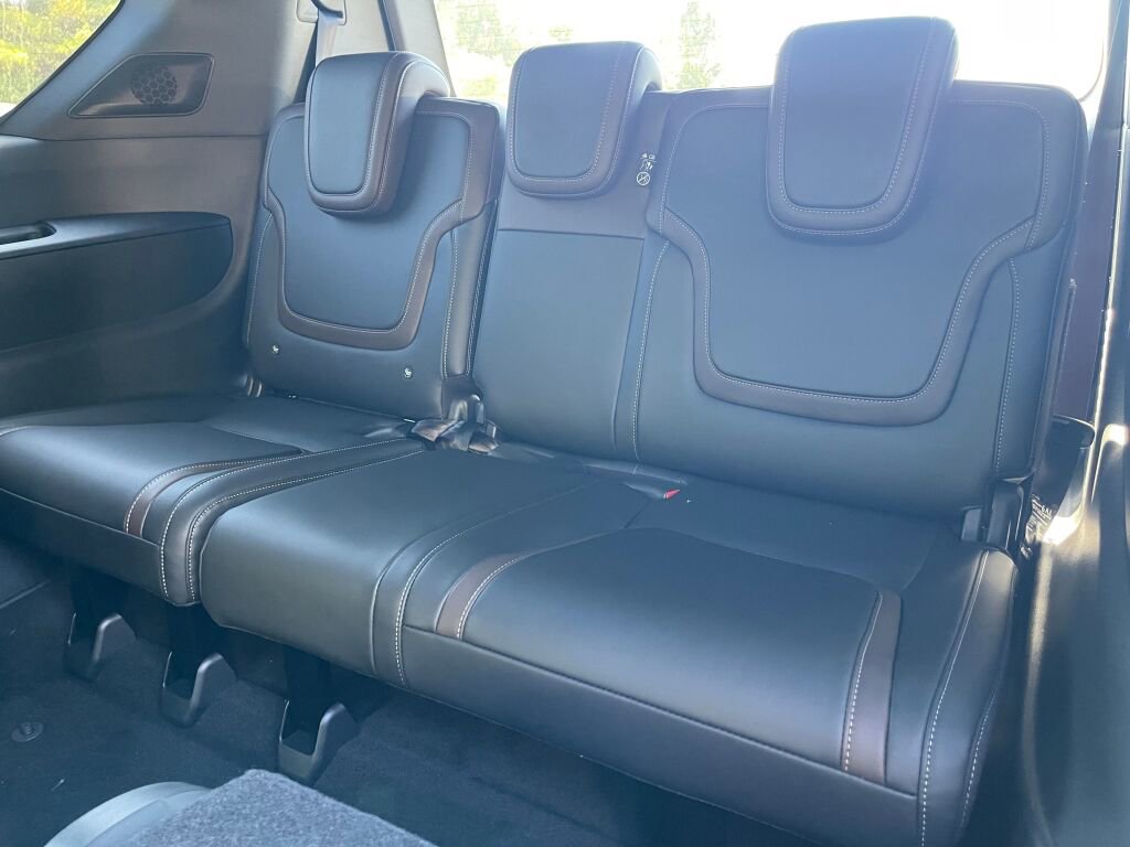 New 2026 Nissan Armada SL w/ Captain's Chari Seat Package image 15