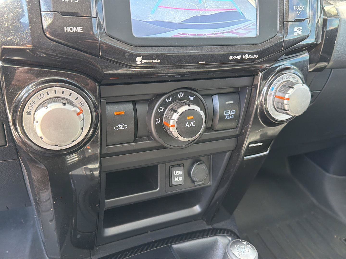 Used 2018 Toyota 4Runner TRD Off-Road Premium AWD/4WD image 28