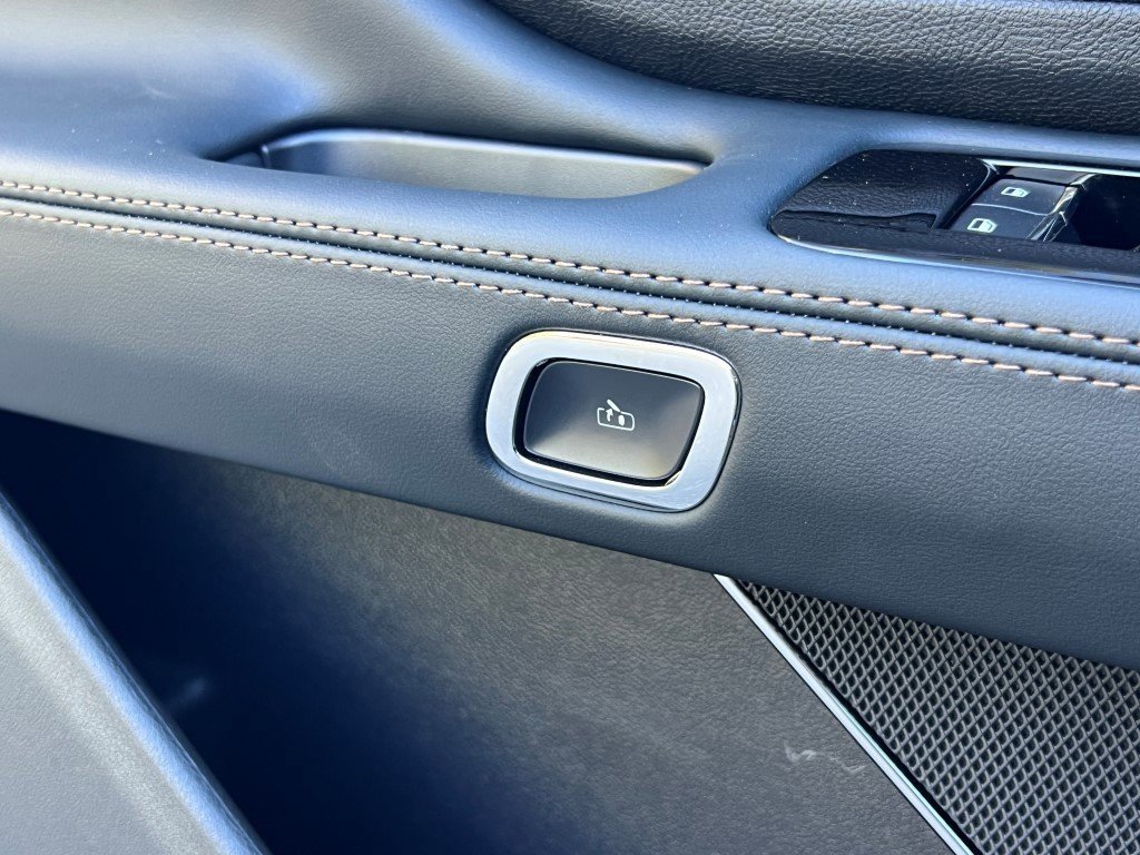 New 2026 Lincoln Aviator AWD image 26