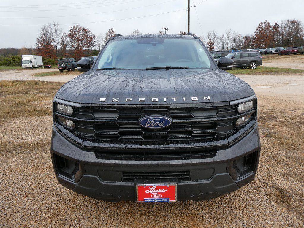New 2025 Ford Expedition Max Active image 9