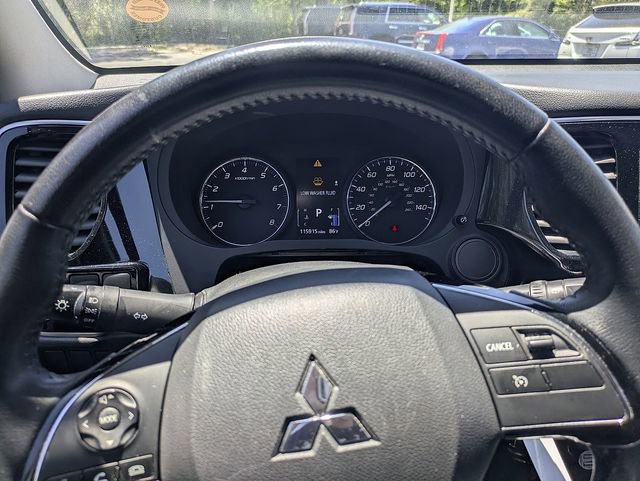 Used 2017 Mitsubishi Outlander ES image 27