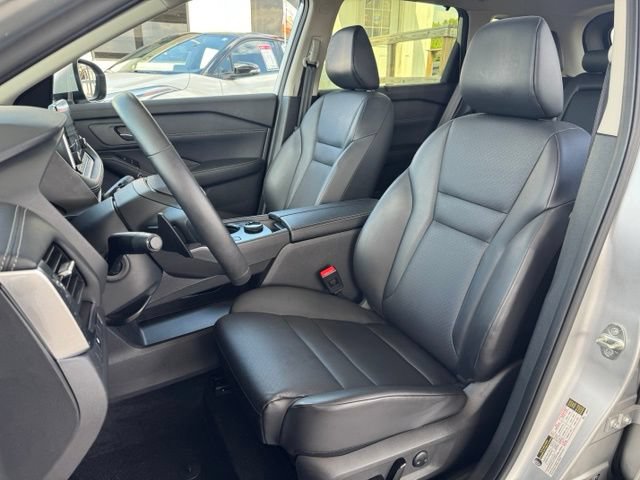 Used 2025 Nissan Rogue SV w/ SV Premium Package AWD/4WD image 20