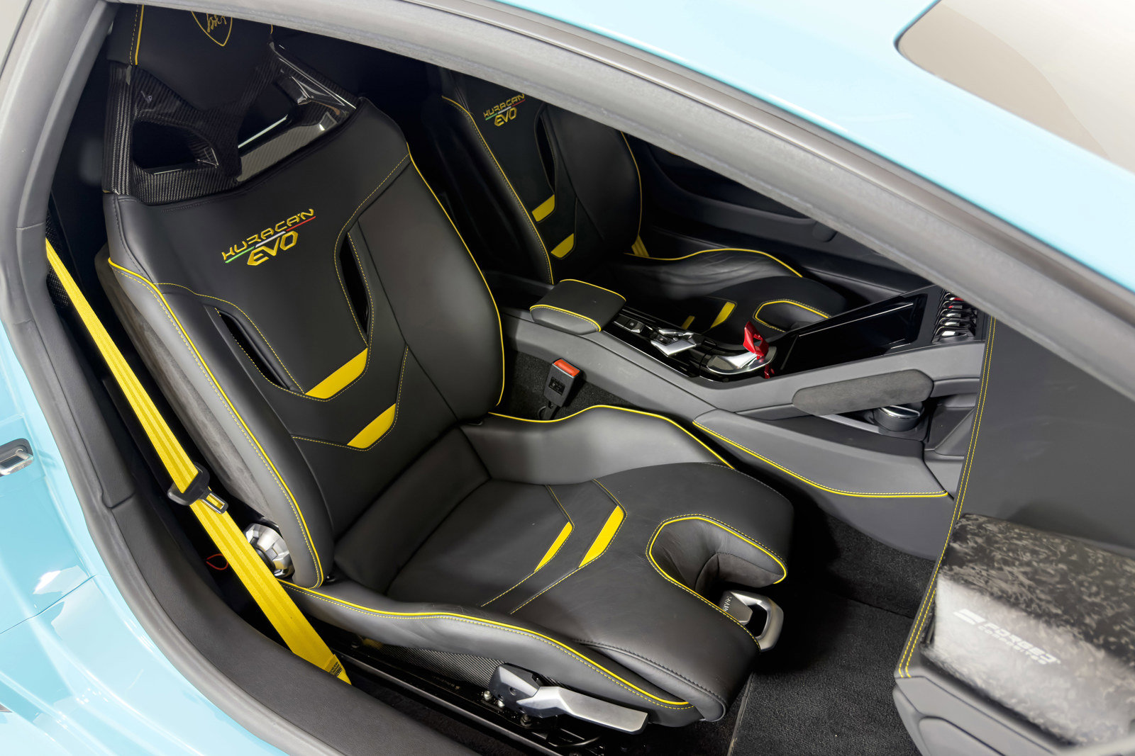 Used 2021 Lamborghini Huracan EVO image 28