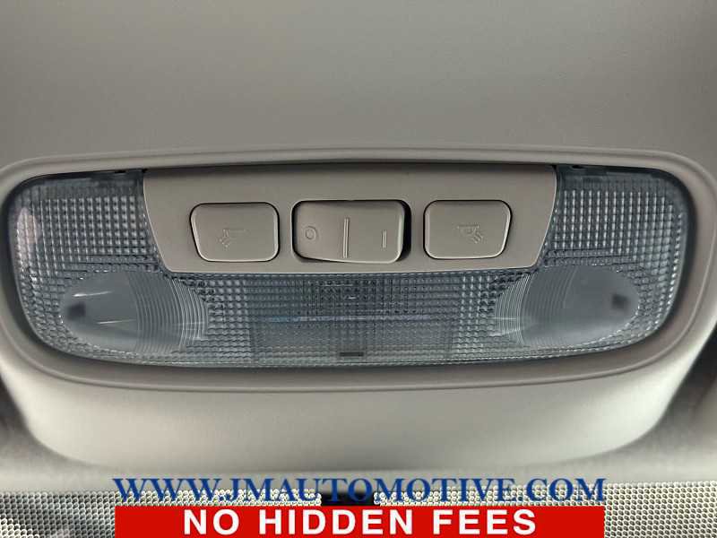 Used 2017 Ford Transit Connect XLT image 32