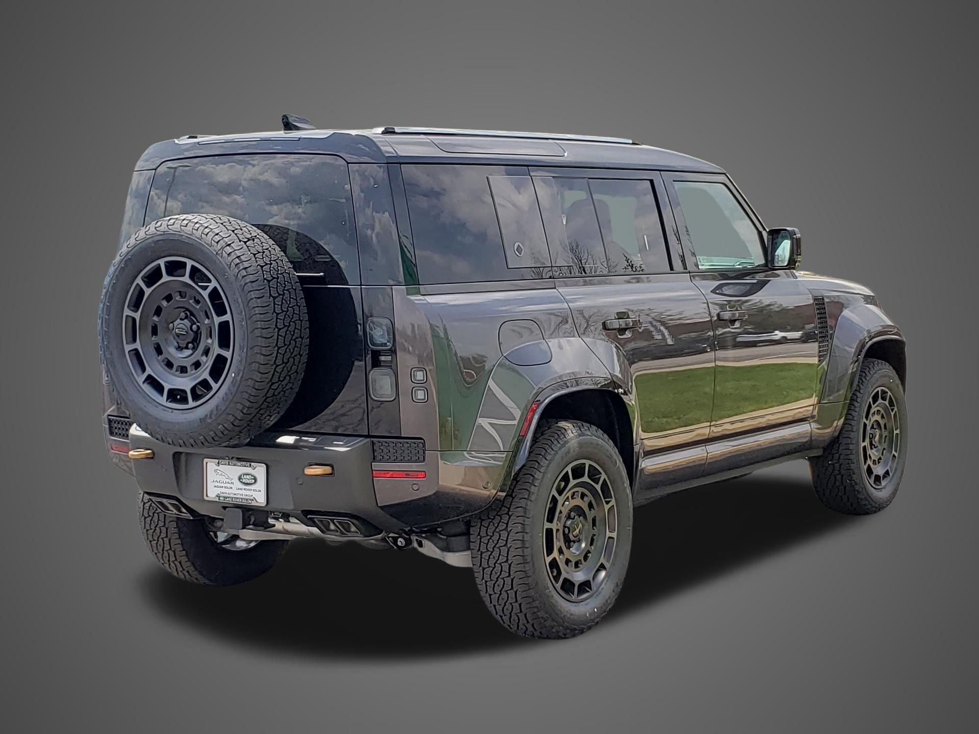 New 2026 Land Rover Defender 110 AWD/4WD image 5