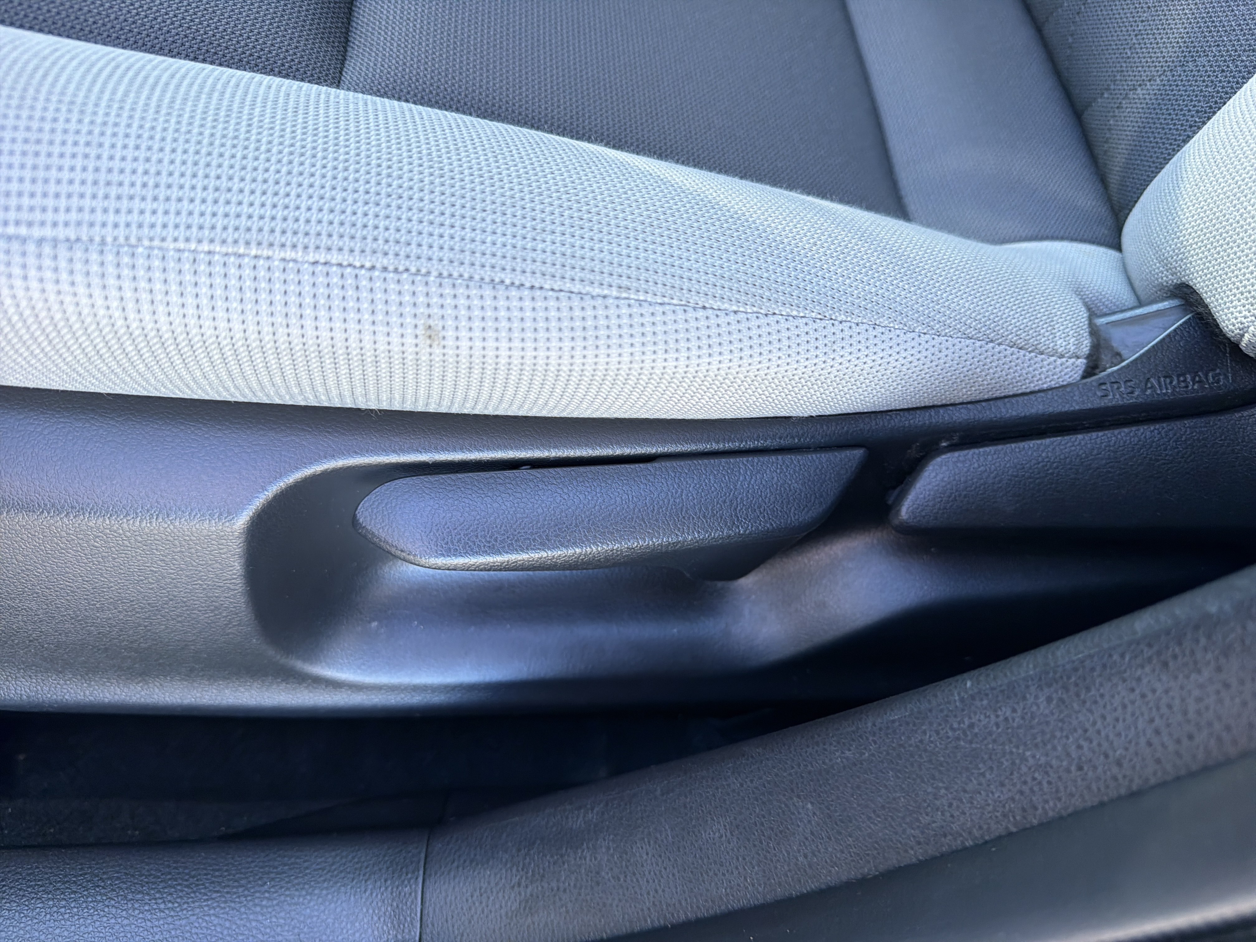 Used 2025 Toyota Corolla LE FWD image 16