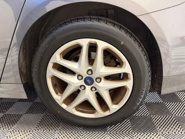 Used 2014 Ford Fusion SE FWD image 39