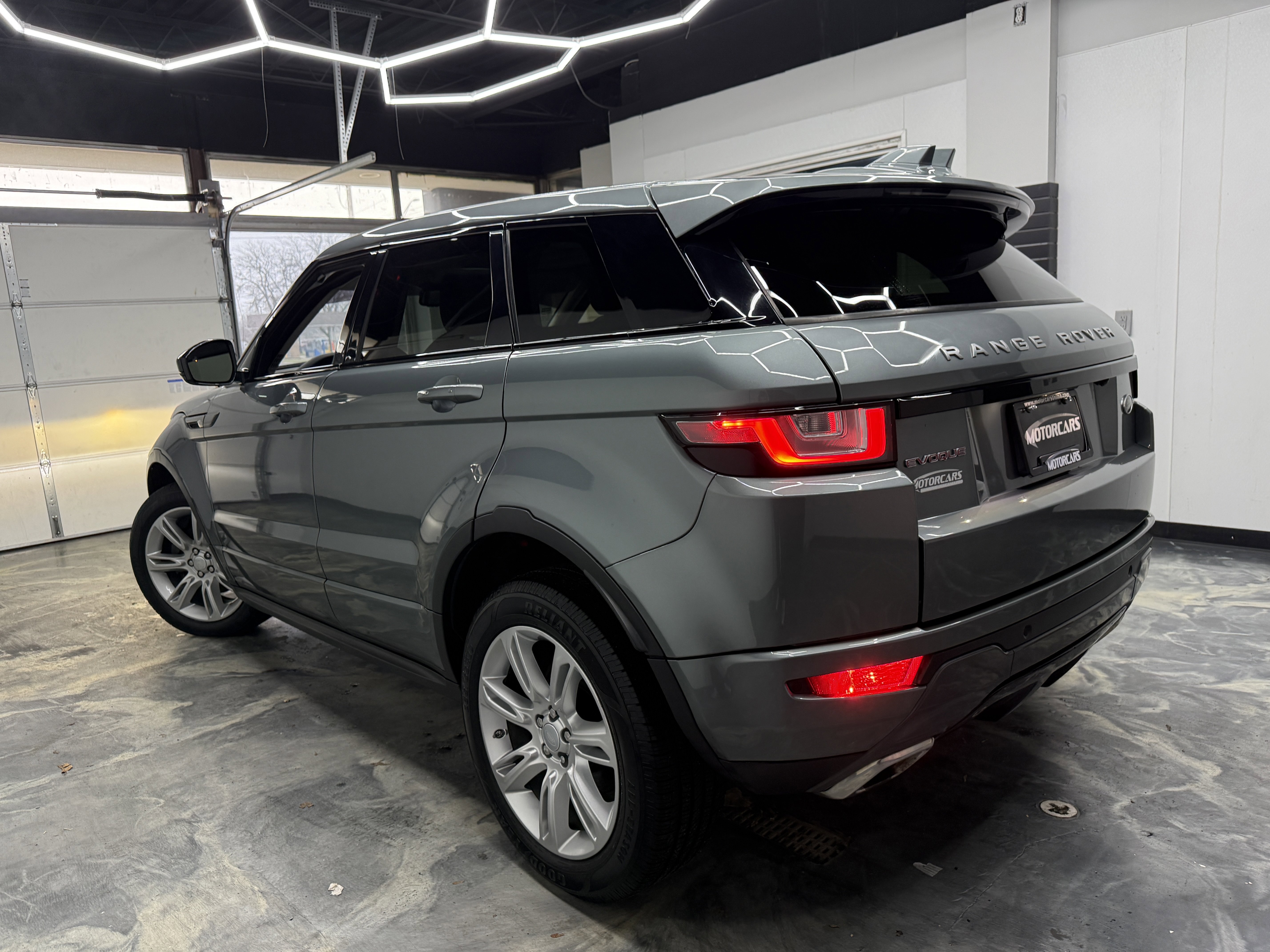 Used 2016 Land Rover Range Rover Evoque HSE Dynamic image 3