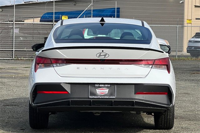 New 2026 Hyundai Elantra Sport image 7