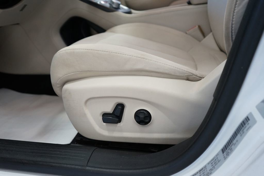 Used 2015 Chrysler 200 Limited w/ Convenience Group FWD image 24