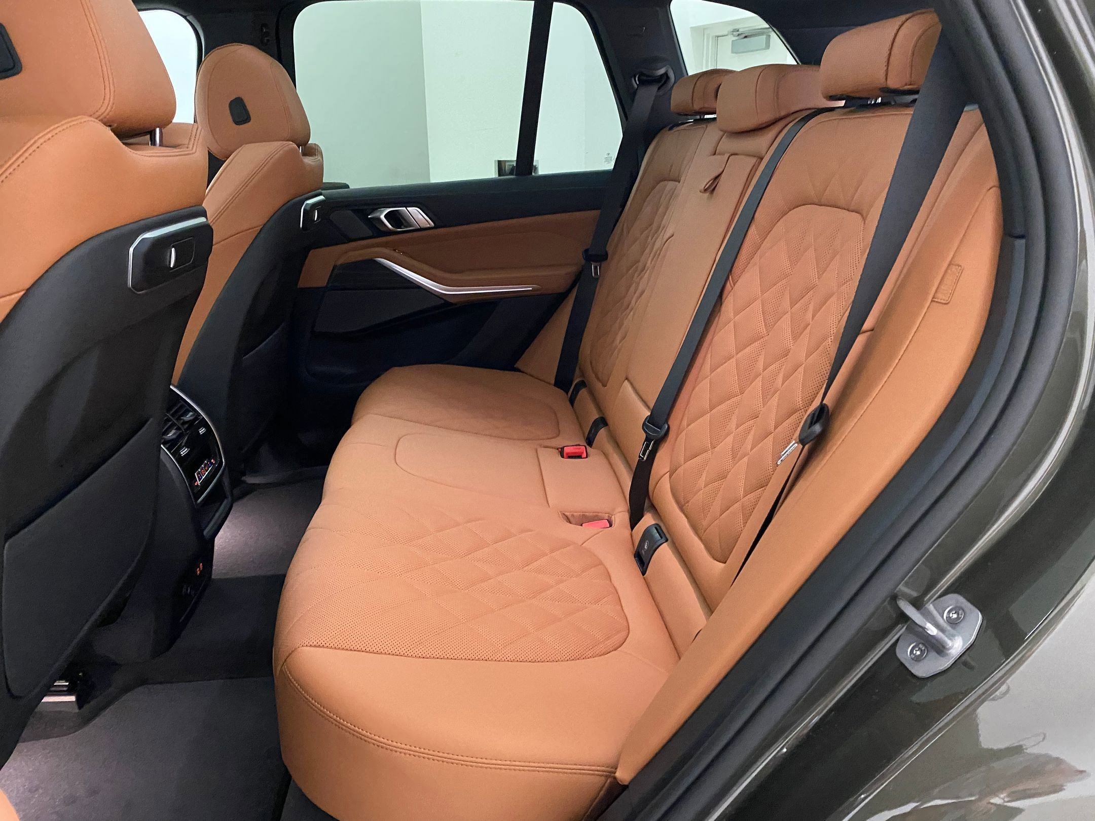 Used 2026 BMW X5 xDrive40i w/ Premium Package image 13