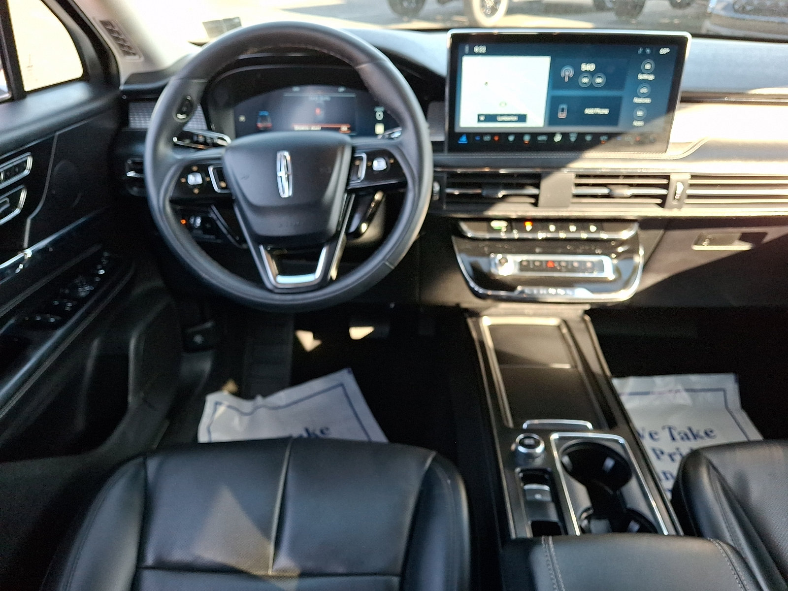 Certified 2023 Lincoln Corsair AWD w/ Equipment Group 101A image 12