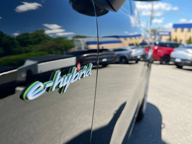 Used 2025 Porsche Cayenne E-Hybrid AWD/4WD image 35