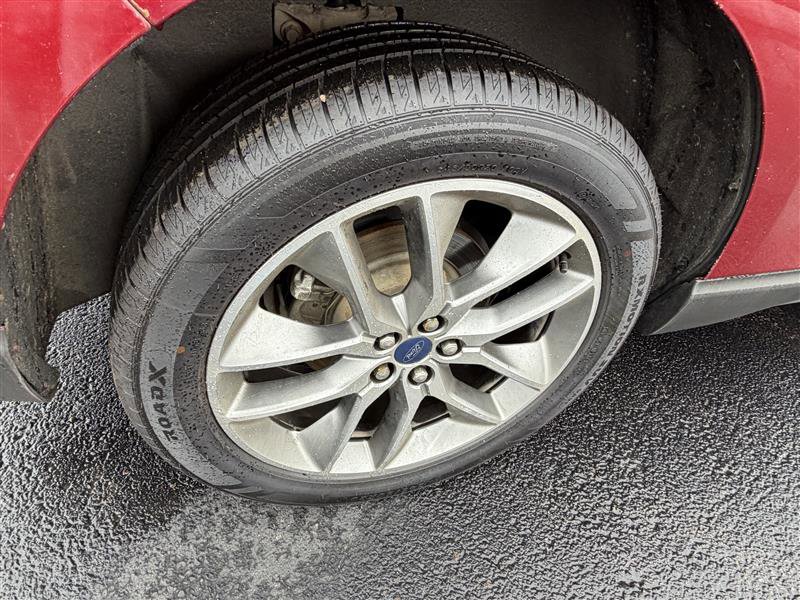 Used 2016 Ford Edge Titanium w/ Equipment Group 302A AWD/4WD image 16