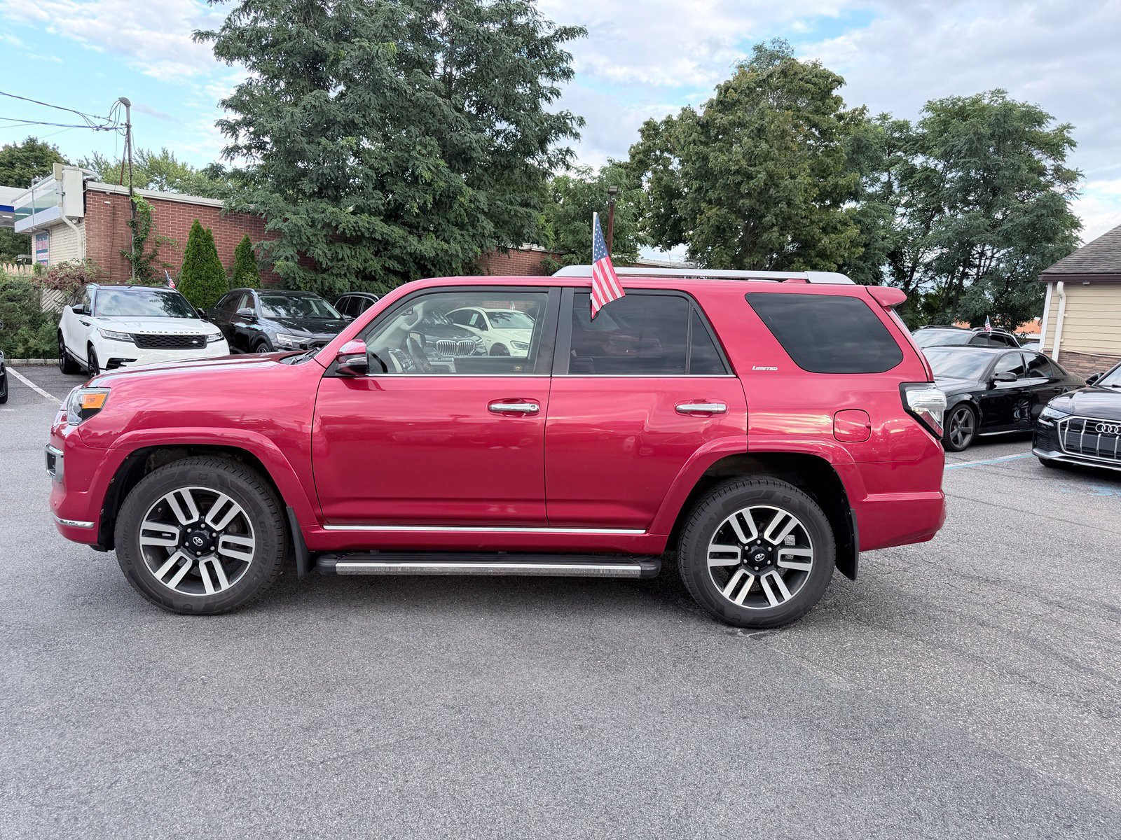 Used 2017 Toyota 4Runner Limited AWD/4WD image 2