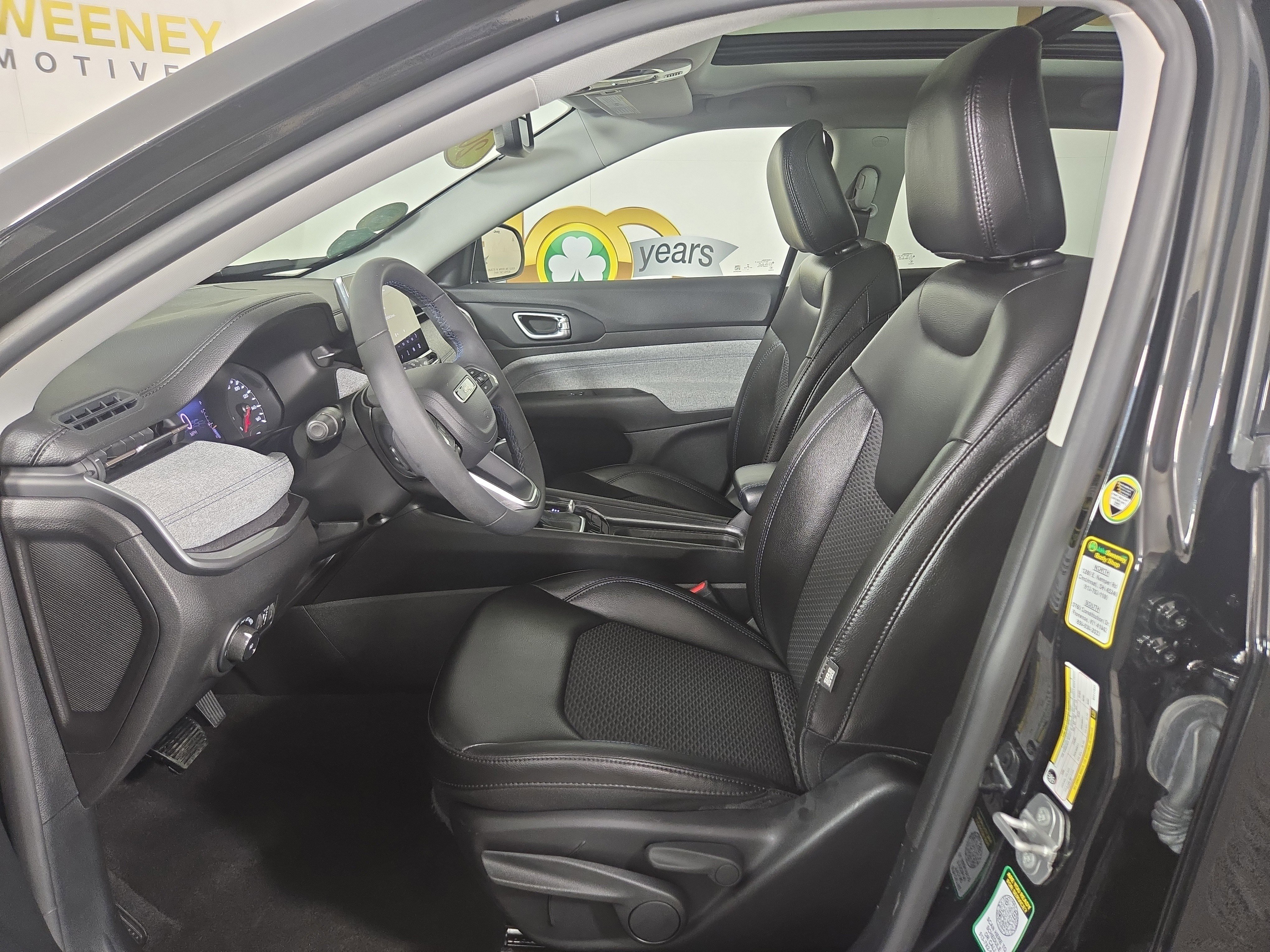 Certified 2022 Jeep Compass Latitude w/ Sun and Sound Group AWD/4WD image 12