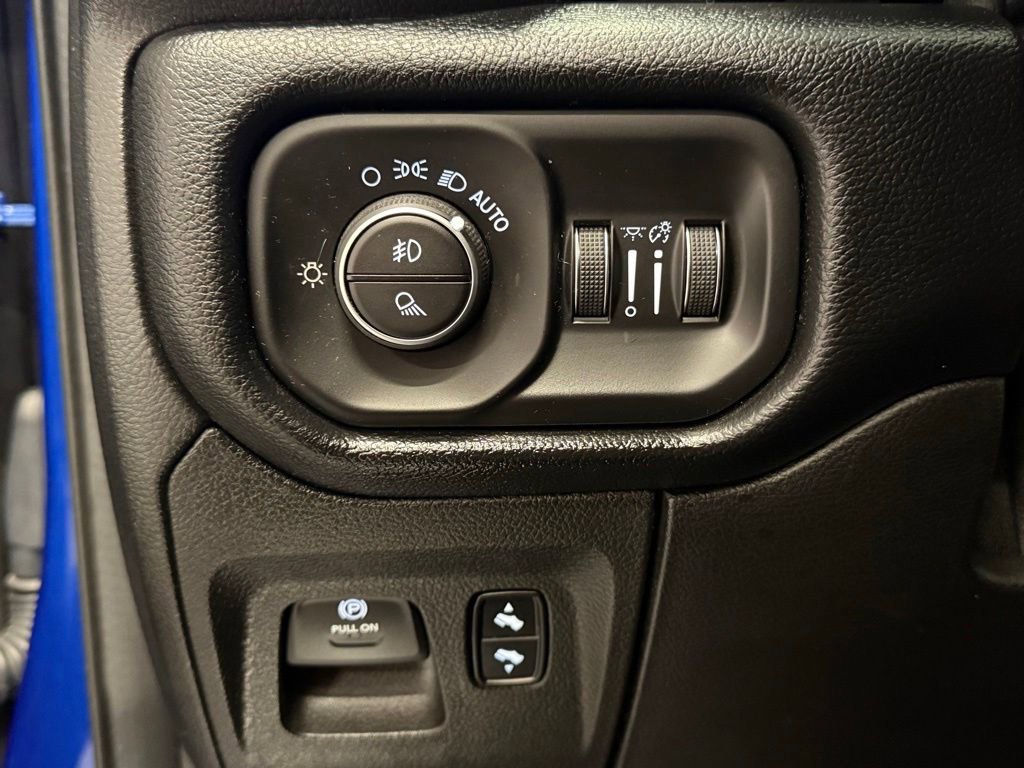 Used 2019 RAM 1500 Laramie image 22