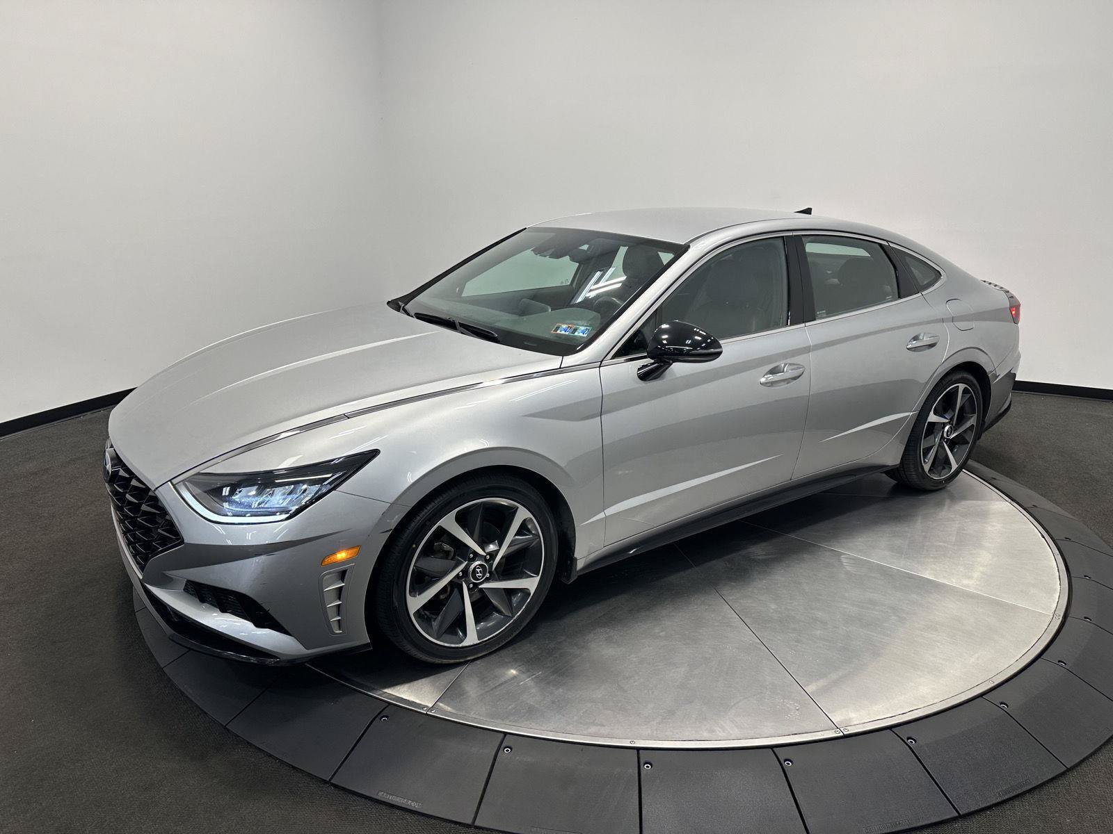 Used 2021 Hyundai Sonata SEL Plus w/ Preferred Accessory Package FWD image 4
