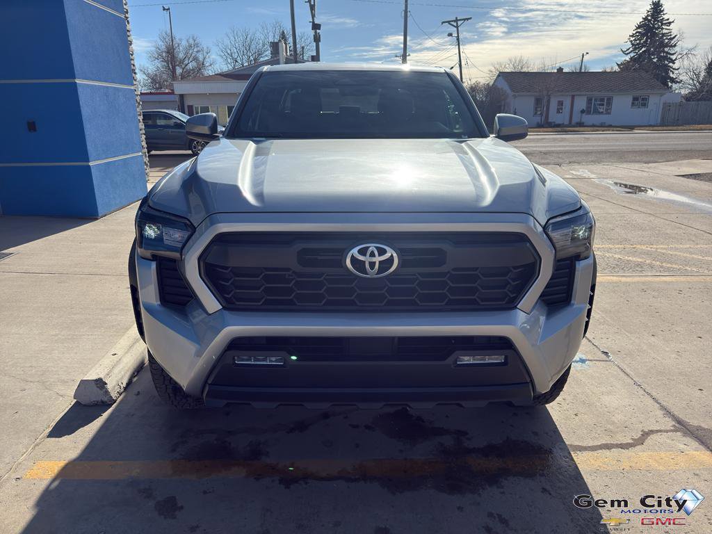 Used 2024 Toyota Tacoma TRD Off-Road image 3