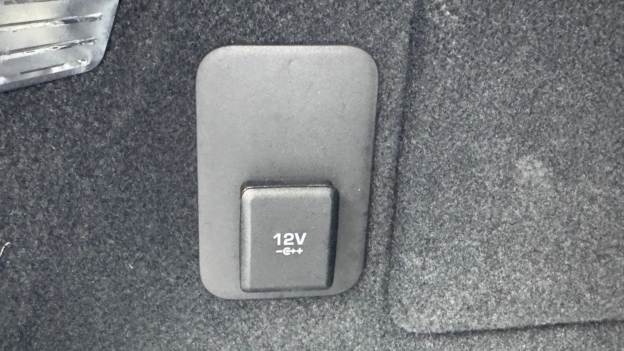 Used 2020 Land Rover Range Rover Evoque SE image 14