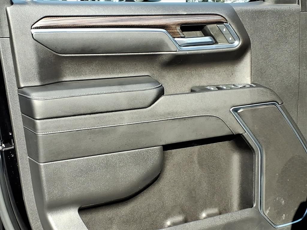 Used 2023 Chevrolet Silverado 1500 LT image 16
