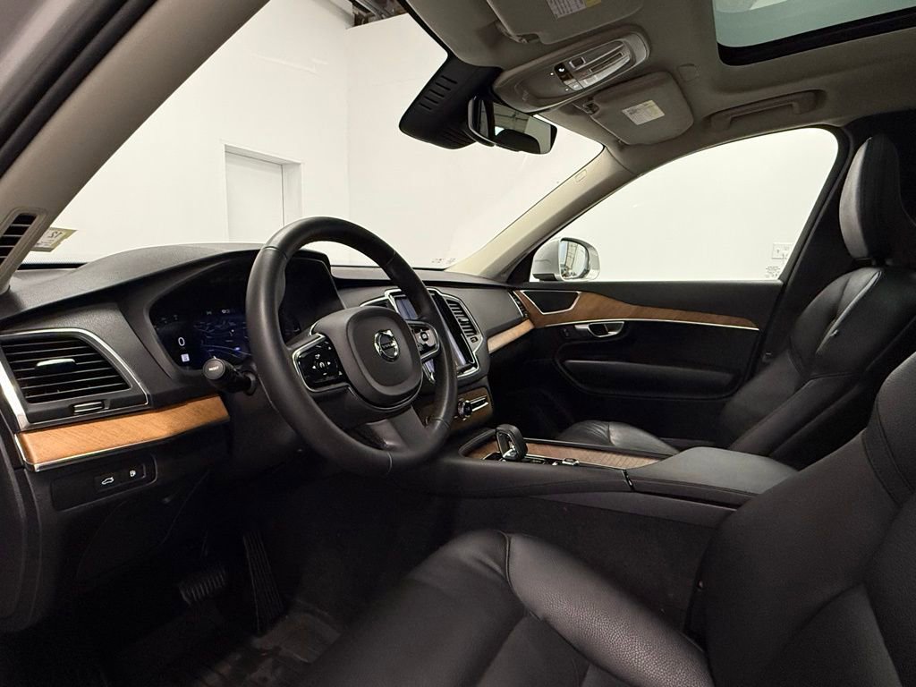 Used 2024 Volvo XC90 T8 Core image 12