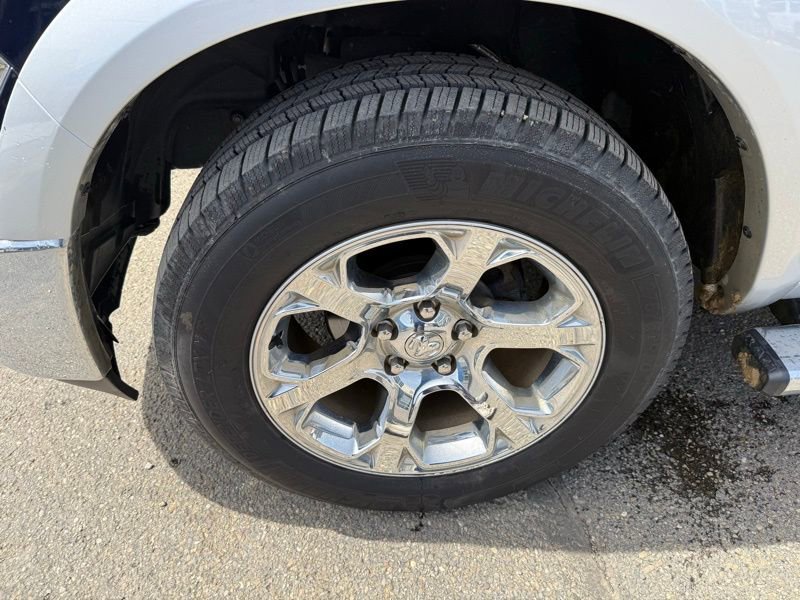 Used 2017 RAM 1500 Laramie w/ Convenience Group AWD/4WD image 16