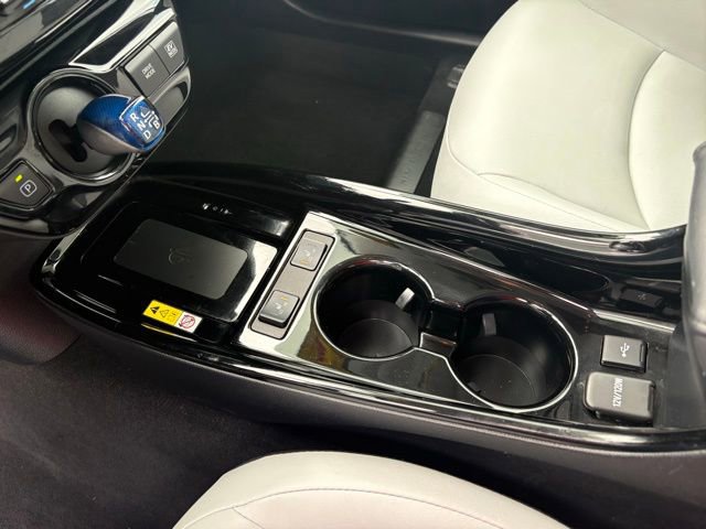 Used 2021 Toyota Prius XLE image 21