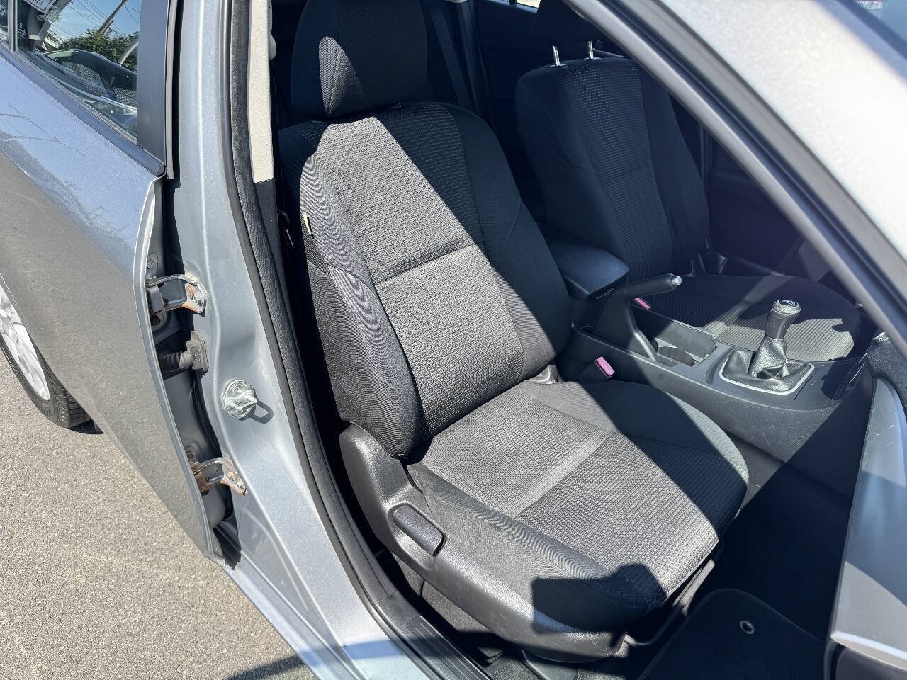 Used 2013 MAZDA MAZDA3 i Touring FWD image 16