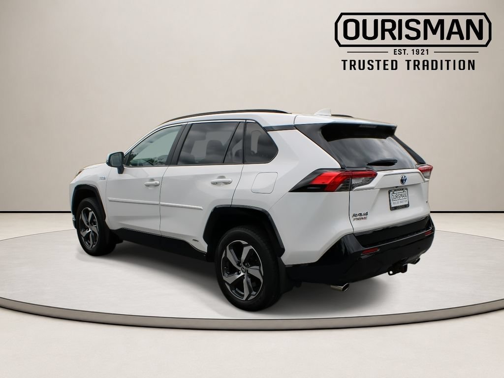 Used 2022 Toyota RAV4 SE w/ Weather & Moonroof Package AWD/4WD image 7