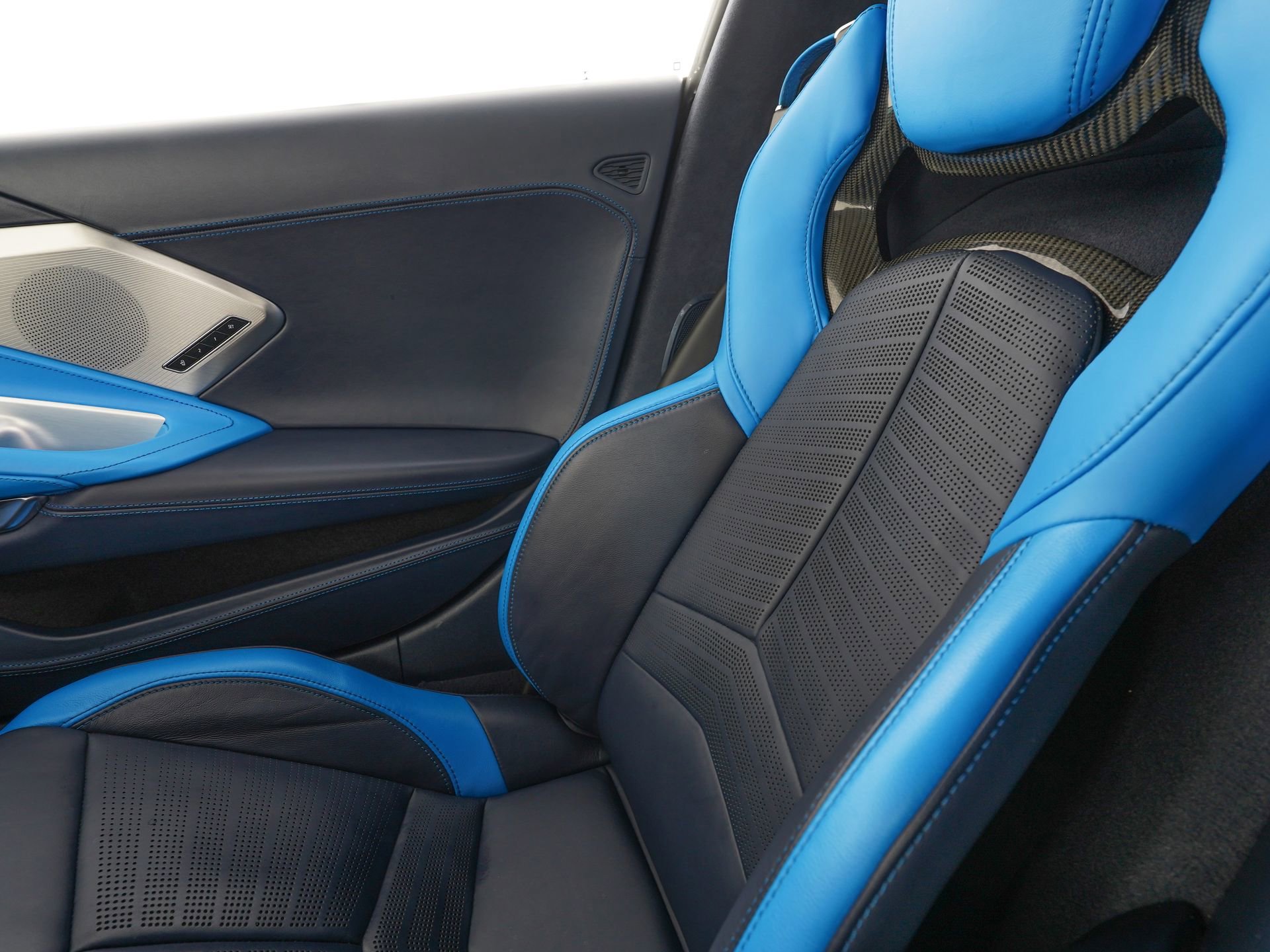 Used 2022 Chevrolet Corvette Stingray Premium Conv w/ Z51 Performance Package RWD image 27