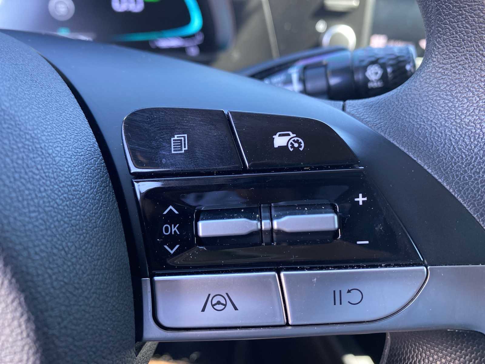 Certified 2025 Hyundai Elantra Blue image 21