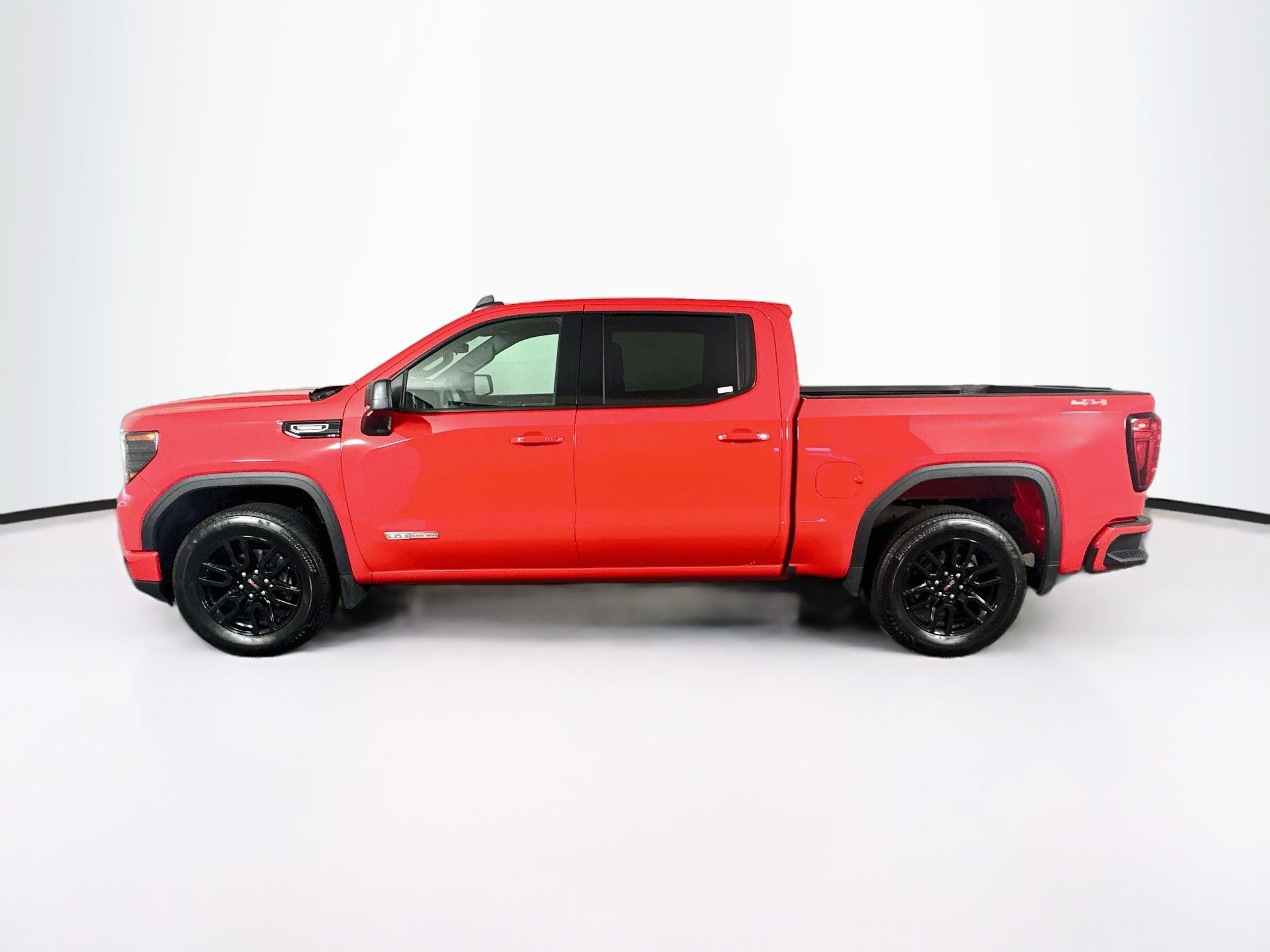 Used 2025 GMC Sierra 1500 Elevation AWD/4WD image 4