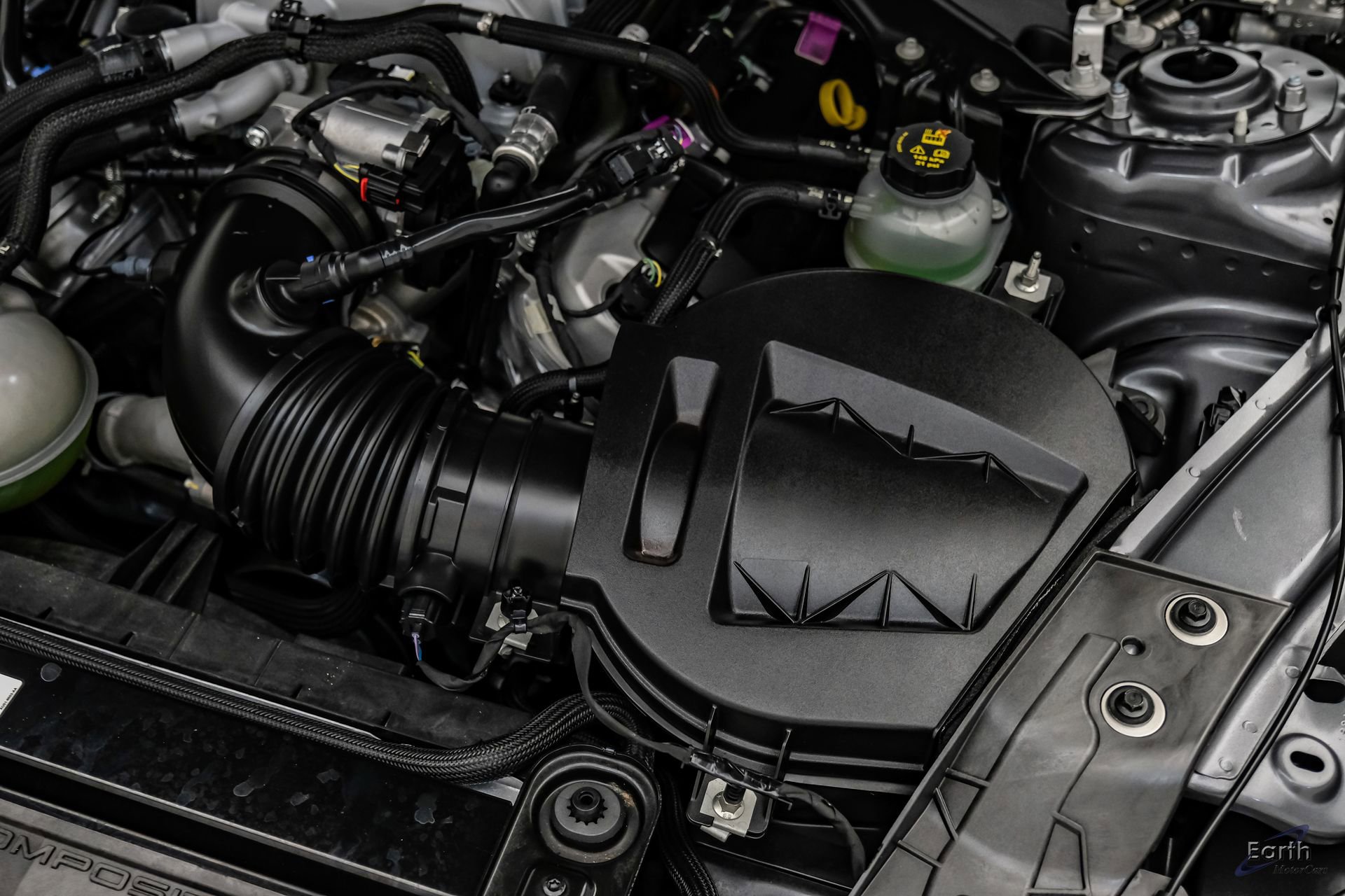 Used 2021 Ford Mustang Shelby GT500 w/ Carbon Fiber Track Pack image 98