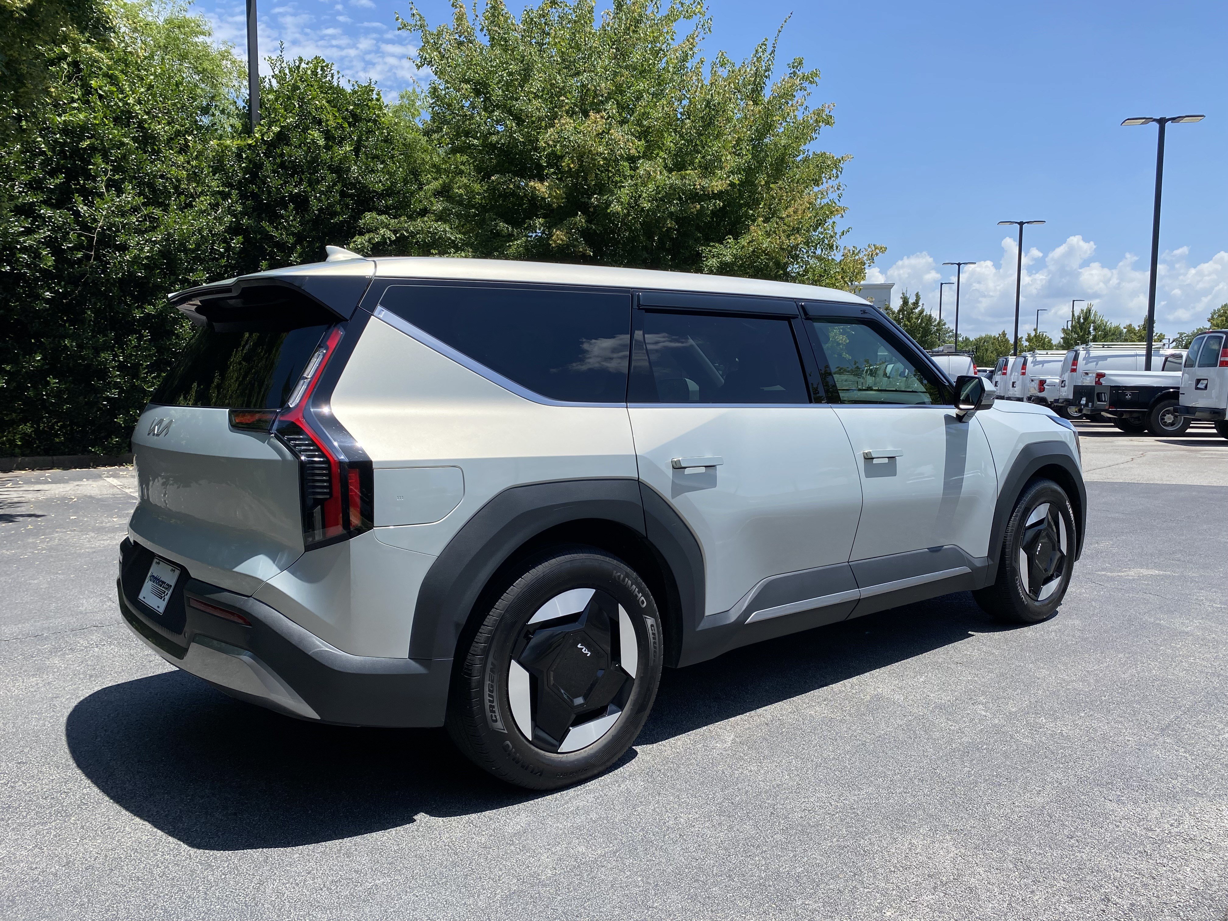 Used 2026 Kia EV9 Light RWD image 9
