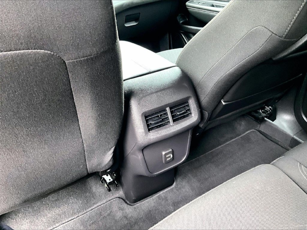 Used 2024 GMC Terrain SLE AWD/4WD image 26