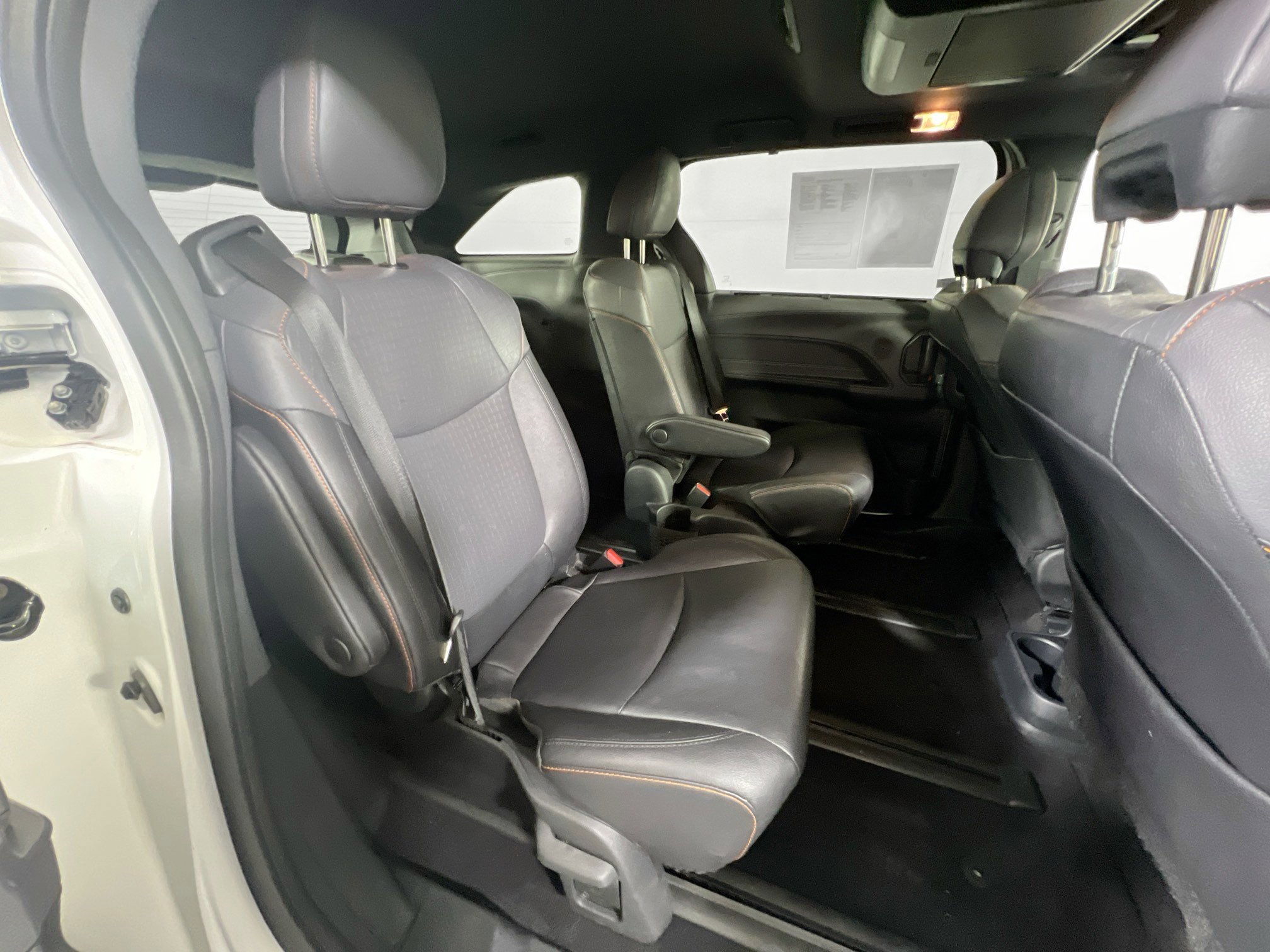 Used 2022 Toyota Sienna XSE image 29