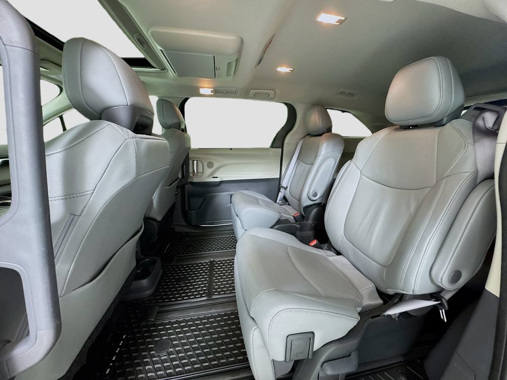 Used 2024 Toyota Sienna Limited AWD/4WD image 22