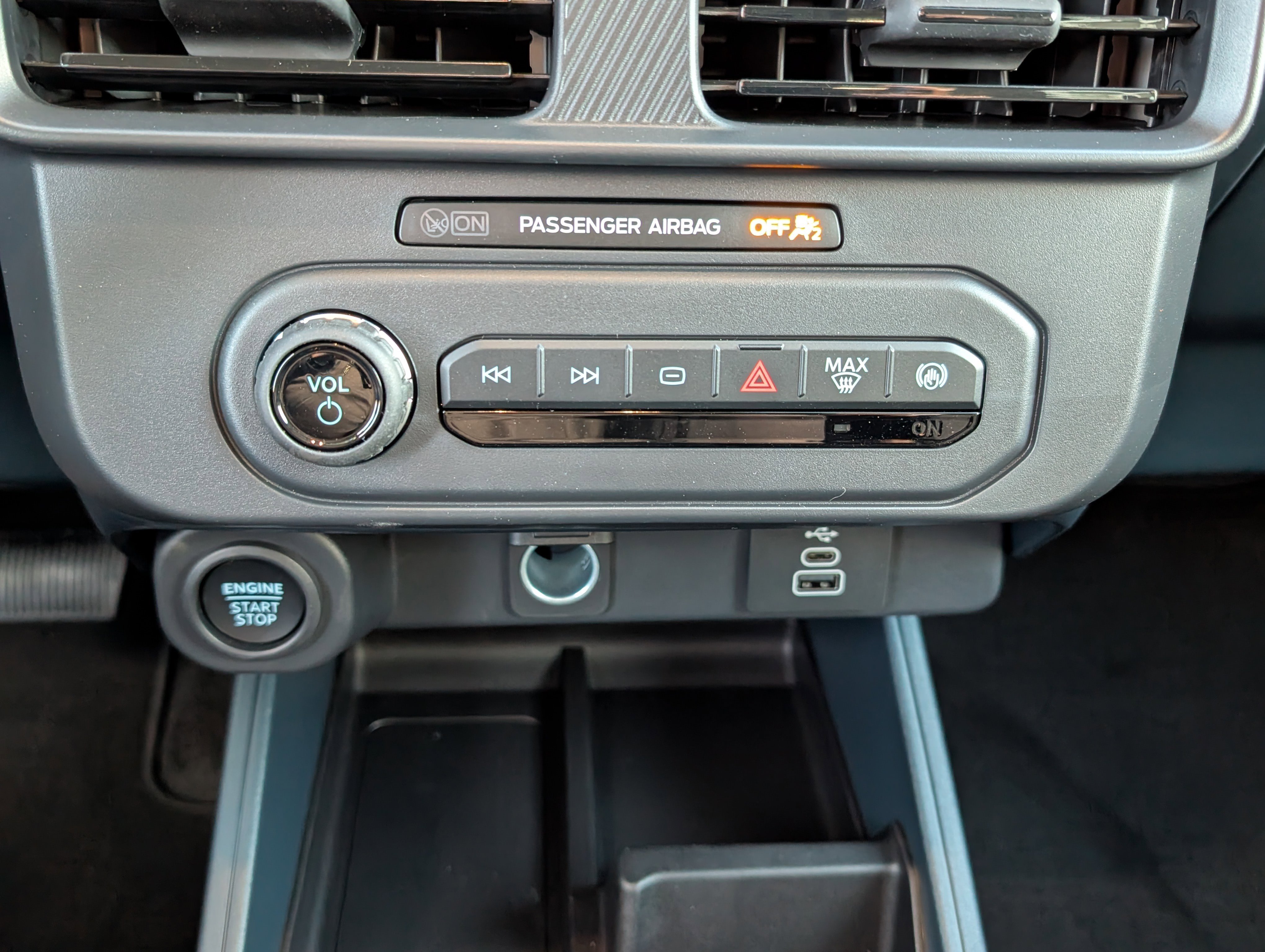 New 2025 Ford Maverick XLT w/ XLT Luxury Package image 23