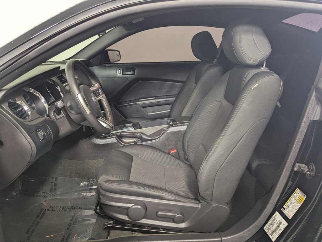 Used 2014 Ford Mustang Coupe RWD image 12